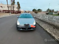Usata Alfa Romeo Giulietta 105 CV (77 kW) 2012 Grigio Utilitaria