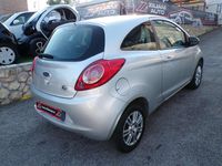 Usata Ford Ka 69 CV (50 kW) 2010 Argento Berlina