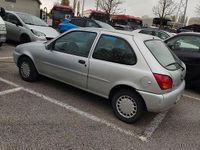 Usata Ford Fiesta 75 CV (55 kW) 1997 Grigio Utilitaria