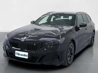 Nuova BMW i5 250 kW (340 CV) 2025 Black sapphire metallizzato Station wagon
