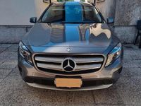 Usata Mercedes GLA200 Business 156 CV (114 kW) 2017 Grigio SUV