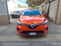 Usata Renault Clio V 91 CV (66 kW) 2021 Arancione Berlina