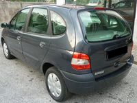 Usata Renault Scénic 107 CV (78 kW) 2002 Grigio Monovolume