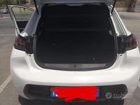 Usata Peugeot 208 101 CV (74 kW) 2022 Bianco Utilitaria