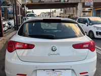 Usata Alfa Romeo Giulietta Progression 120 CV (88 kW) 2012 Bianco Utilitaria