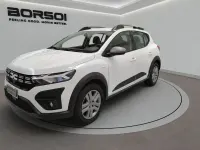 Usado Dacia Sandero Expression 101 CV (74 kW) 2023 Blanco Berlina