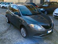 Usata Lancia Ypsilon 69 CV (50 kW) 2016 Grigio Utilitaria