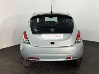Usata Lancia Ypsilon Gold 69 CV (50 kW) 2023 Blu/azzurro Utilitaria