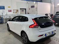 Usata Volvo V40 Business Edition 122 CV (89 kW) 2019 Berlina