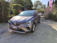 Usata Renault Captur Business 101 CV (74 kW) 2020 Grigio SUV