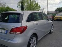 Usata Mercedes B200 136 CV (100 kW) 2015 Argento Monovolume