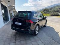 Usata VW Tiguan Life 122 CV (89 kW) 2022 Deep black perlato SUV