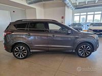 Usata Ford Kuga ST-Line 120 CV (88 kW) 2016 Grigio scuro SUV