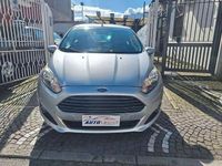 Usata Ford Fiesta 75 CV (55 kW) 2014 Argento Utilitaria