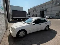 Usata Mercedes C220 143 CV (105 kW) 2003 Bianco Berlina