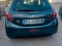 Usata Peugeot 208 2015 Nero Utilitaria