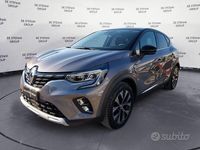 Usata Renault Captur Techno 101 CV (74 kW) 2023 Grigio SUV