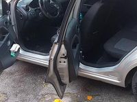 Usata Ford Fiesta Ambiente 75 CV (55 kW) 2004 Grigio Berlina