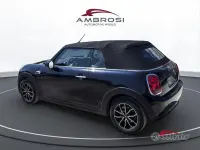 Usata Mini ONE 102 CV (75 kW) 2020 Nero Utilitaria