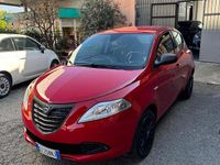 Usata Lancia Ypsilon 69 CV (50 kW) 2015 Rosso Utilitaria