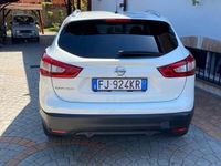 Usata Nissan Qashqai Tekna 131 CV (96 kW) 2016 Bianco SUV