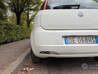 Usata Fiat Punto 75 CV (55 kW) 2006 Bianco Utilitaria