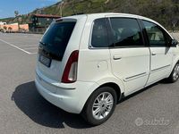 Usata Lancia Musa 95 CV (69 kW) 2012 Bianco Monovolume