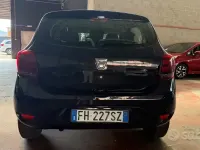 Usata Dacia Sandero Ambiance 90 CV (66 kW) 2017 Rosso Berlina