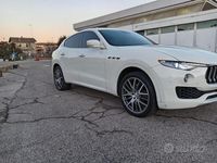Usata Maserati Levante 275 CV (202 kW) 2016 Bianco SUV