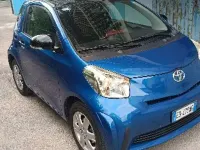 Usata Toyota iQ 68 CV (50 kW) 2012 Blu/azzurro Utilitaria