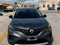 Usata Renault Captur 100 CV (73 kW) 2023 Grigio SUV