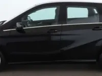 Usata Mercedes B200 Premium 136 CV (100 kW) 2015 Nero Utilitaria