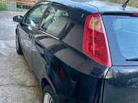 Usado Fiat Grande Punto 65 HP (47 kW) 2006 Preto Citadino