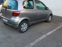 Usata Toyota Yaris 75 CV (55 kW) 2005 Grigio Berlina