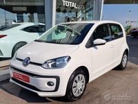 Usata VW up! move up! 75 CV (55 kW) 2017 Bianco pastello Utilitaria