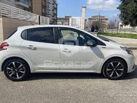 Usata Peugeot 208 Signature Sky 83 CV (61 kW) 2019 Bianco Utilitaria