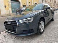 Usata Audi A3 S-Line 116 CV (85 kW) 2019 Grigio Berlina