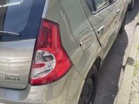 Brugt Dacia Sandero Lauréate 75 HK (55 kW) 2009 Sedan