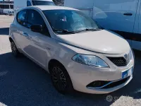 Usata Lancia Ypsilon Silver 69 CV (50 kW) 2016 Beige Utilitaria