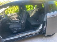 Usado Ford B-MAX 95 CV (69 kW) 2013 Gris Monovolumen