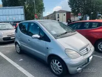 Usata Mercedes A160 102 CV (75 kW) 2003 Bluazzurro Utilitaria