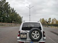 Usata Mitsubishi Pajero 164 CV (120 kW) 2000 Argento SUV