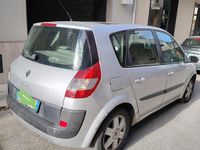 Usata Renault Scénic II 105 CV (77 kW) 2006 Grigio Monovolume