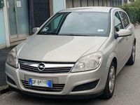 Usata Opel Astra Club 125 CV (91 kW) 2008 Grigio Berlina