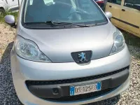 Usata Peugeot 107 68 CV (50 kW) 2008 Grigio Utilitaria