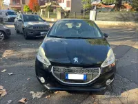 Usata Peugeot 208 Active 95 CV (69 kW) 2012 Nero Utilitaria