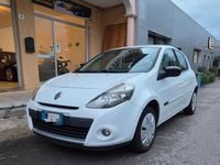 Usata Renault Clio II 74 CV (54 kW) 2011 Bianco Berlina