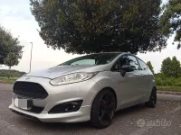 Usata Ford Fiesta Titanium 92 CV (67 kW) 2013 Grigio Berlina