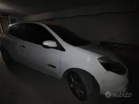 Usata Renault Clio II 75 CV (55 kW) 2010 Berlina