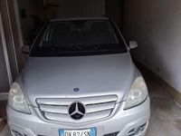 Usata Mercedes B180 116 CV (85 kW) 2009 Argento Monovolume